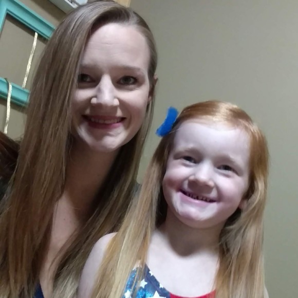 Meet your Posher, Stephanie - Picture 1 of 1